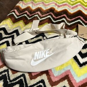 Nike waist pack